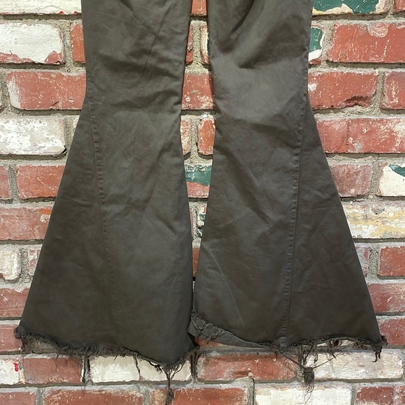 SHOW ME YOUR MUMU  olive green Berkley Bells New - Picture 8 of 8